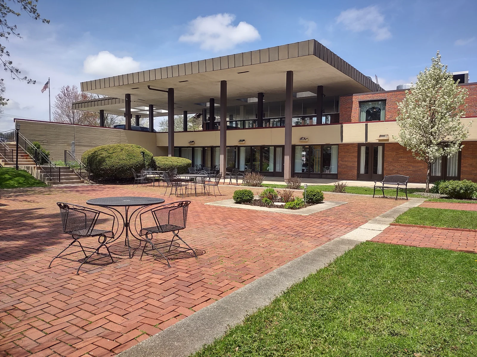 Image of Plum Landing Retirement Community (1)