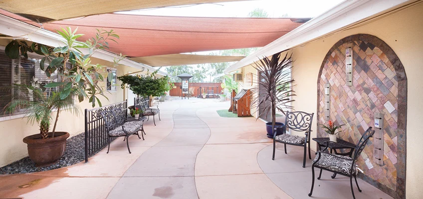 Image of La Mesa Healthcare Center (7)