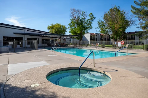 Image of Elmwood Senior Living (2)