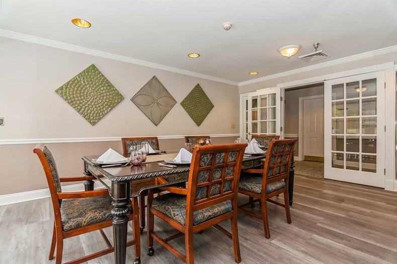 Image of Legacy Heights Senior Living Community (3)