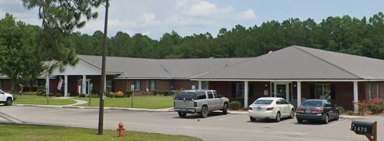 Only 6 minutes from Downtown Wilmington and 20 minutes from Southport