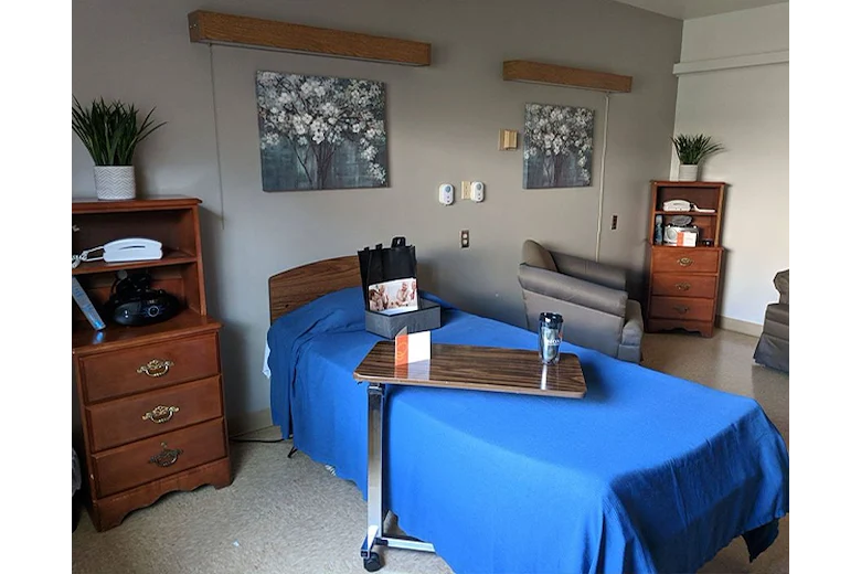 Image of The Estates At Bloomington LLC (2)