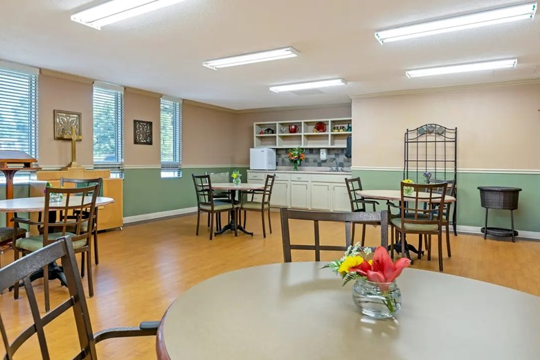 Image of Metropolis Rehabilitation & Health Care Center (8)