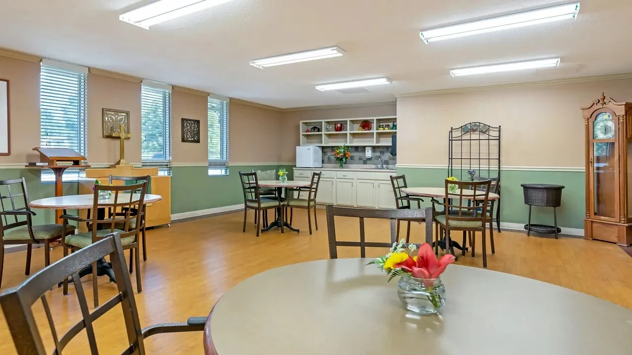 Image of Metropolis Rehabilitation & Health Care Center (8)