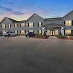 Image of Lake Jackson Manor (1)