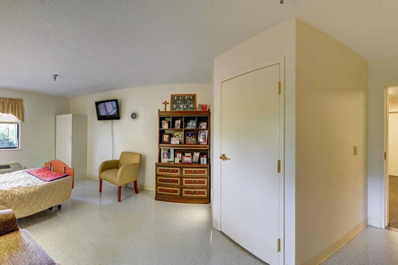 Image of Belmont Healthcare Center (7)
