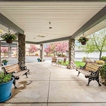 Stone Lodge Gracious Retirement Living Hawthorn Senior independent Living in Bend, Oregon outdoor patio