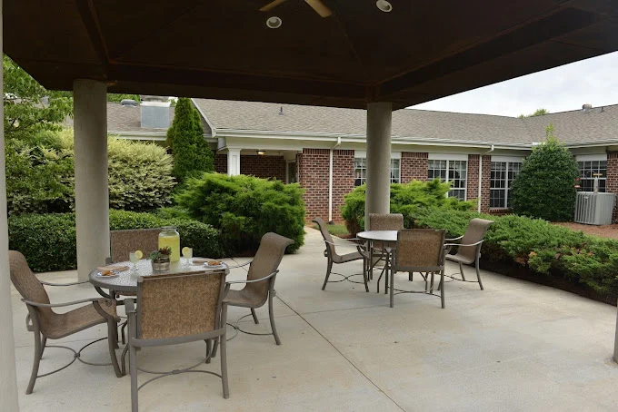 Image of Laurels Of Salisbury (7)