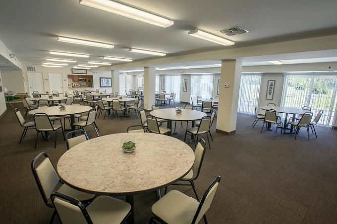 Willoughby Hills Senior Apartments community offering active adult living and independent living in Willoughby Hills, OH, dining room
