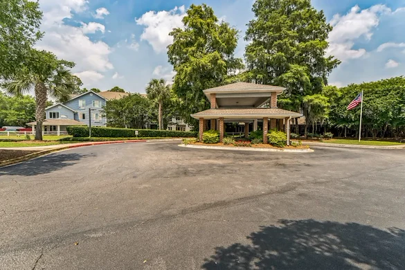 Image of River's Edge by Barclay House (1)