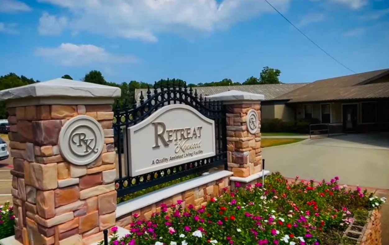 Image of The Retreat at Kenwood (2)