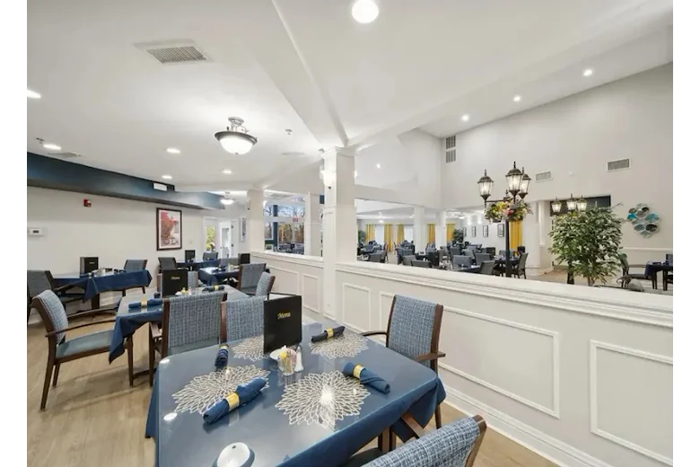 Image of College View Manor (6)