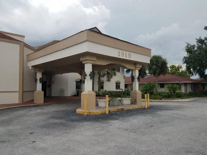 Image of Lakeland Nursing and Rehab Center (8)