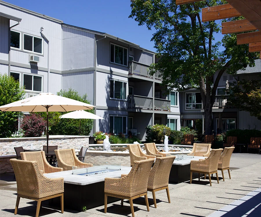 Image of Oakmont Gardens (10)