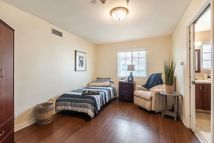 Image of Silverado Tustin Hacienda Memory Care Community (4)