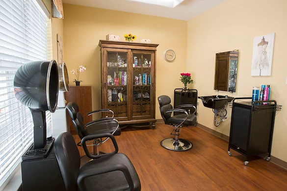 Image of Benchmark Senior Living at Nashua Crossing (4)