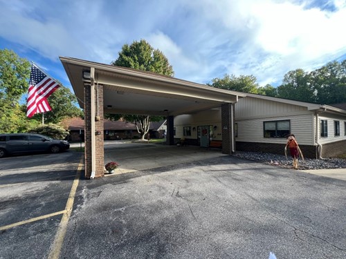 Image of Cardinal Woods Skilled Nursing & Rehab (1)