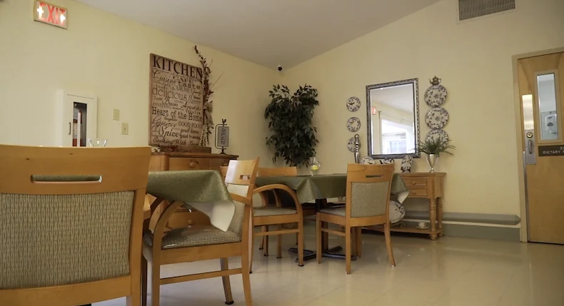 Image of Letcher Manor (5)