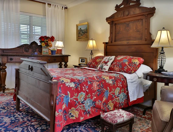 Image of Bay Oaks Historic Retirement Residence (3)