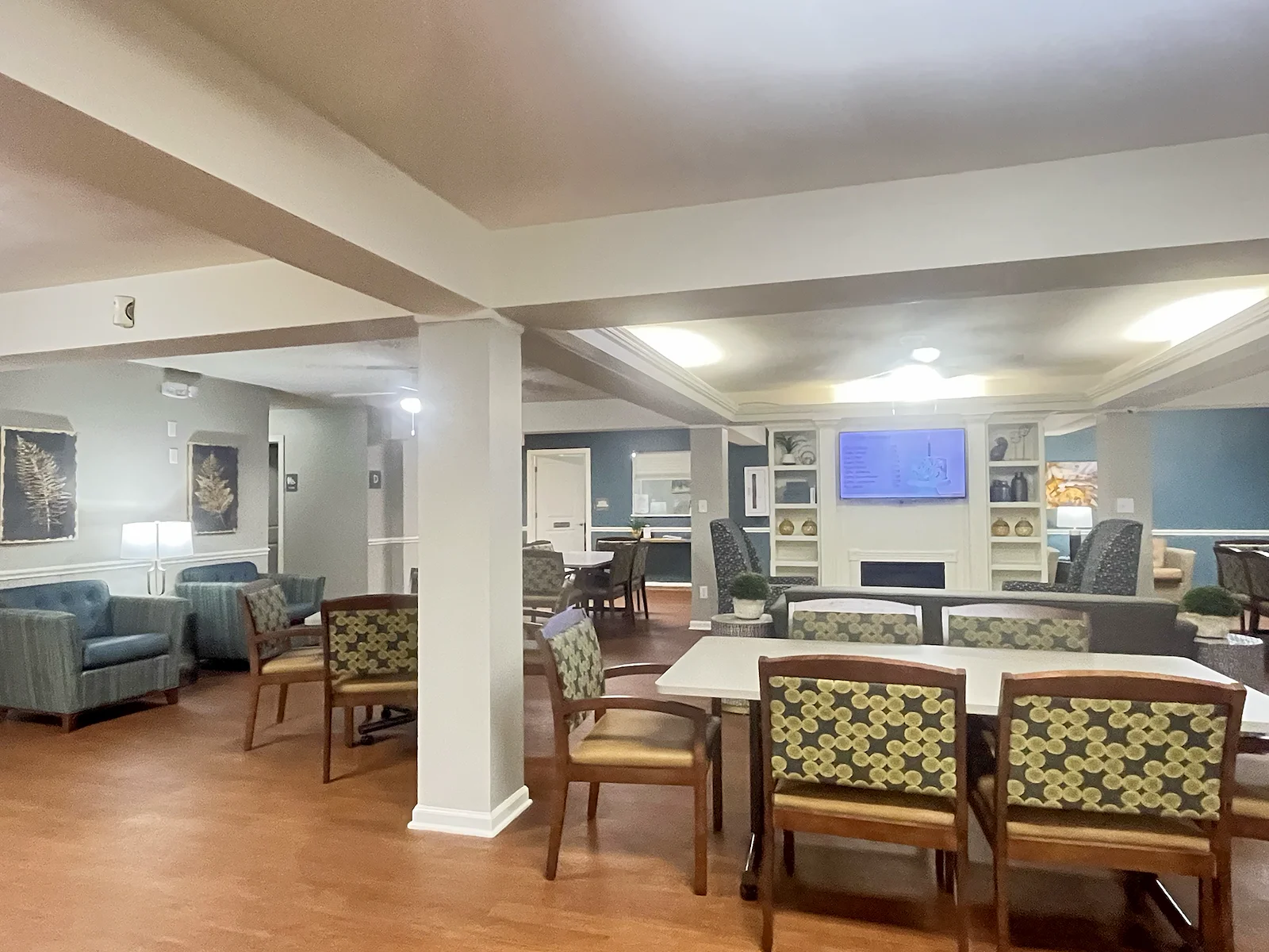 Image of Crestwood Village South (6)