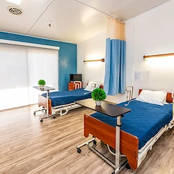 Image of Paramount Convalescent Center (2)