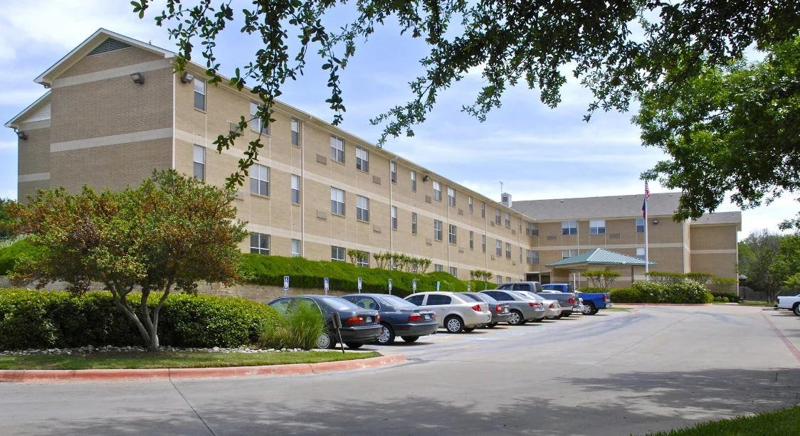 Image of Mollie & Max Barnett & Tarrant County B'nai B'rith Senior Apartments (2)