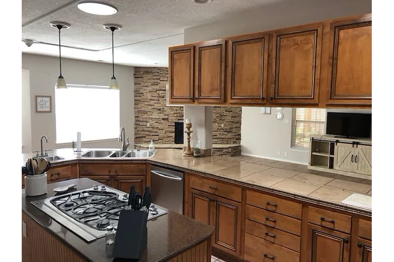 Image of Cottonwood Home (2)
