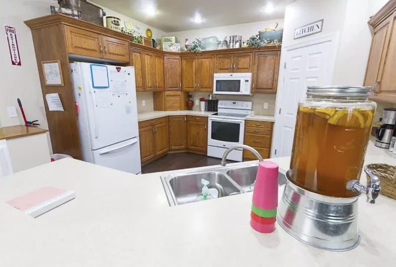 Image of Ashley Manor - Arlington (2)