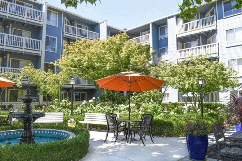 Image of Carlton Concord (1)