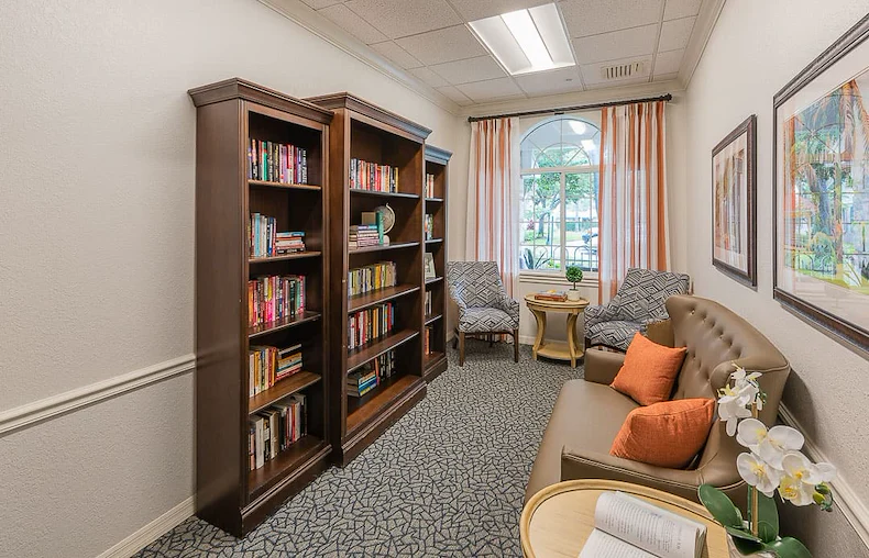 Image of The Colonnade of Carrollwood (6)