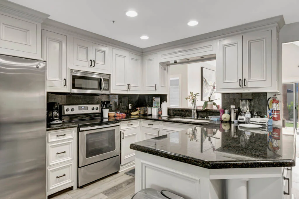 Image of The Valencia Home at 19th Pl. #1 (5)