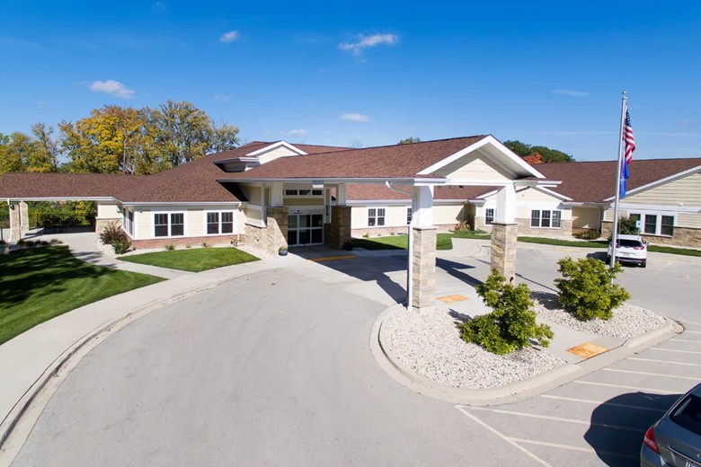 Image of Oak Park Place - Oak Creek (2)