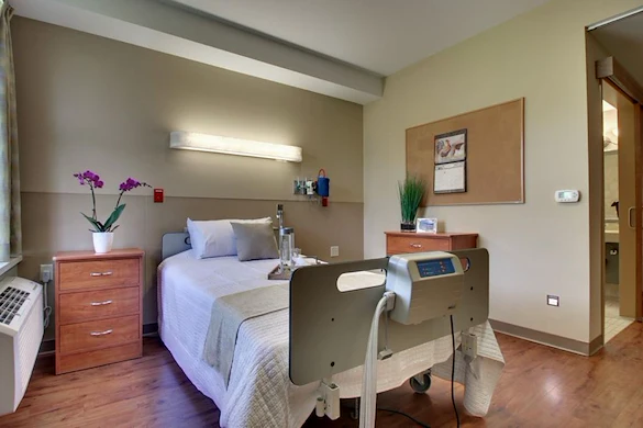 Image of Amethyst Health Of Brown Deer (4)