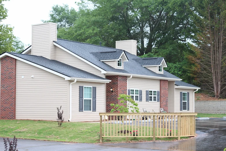 Image of Quillen Manor (6)