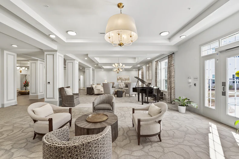 Alto Johns Creek, senior living community offering assisted living, memory care, and respite care in Duluth, GA, common gathering area