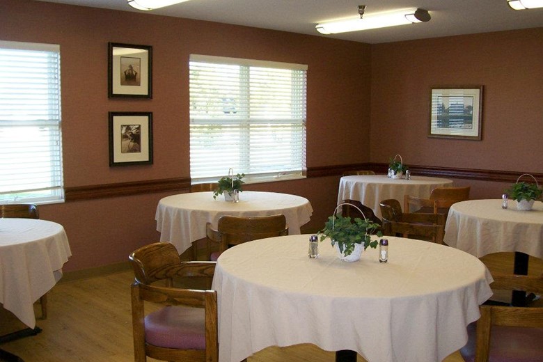 Image of Roselawn Manor Senior Living (4)