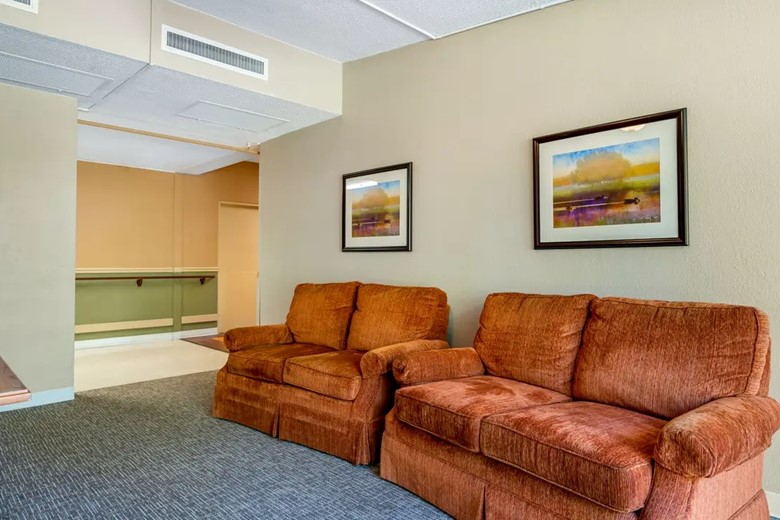 Image of Metropolis Rehabilitation & Health Care Center (7)