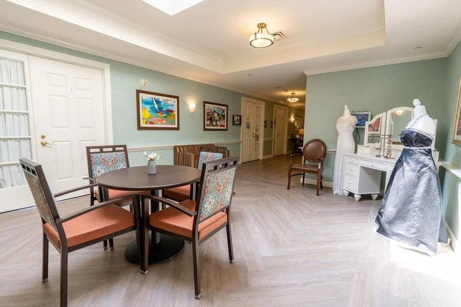 Image of Fairmont Senior Living on Clayton (5)