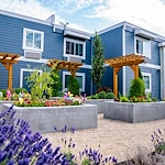 Heatherwood Senior Living outdoor space