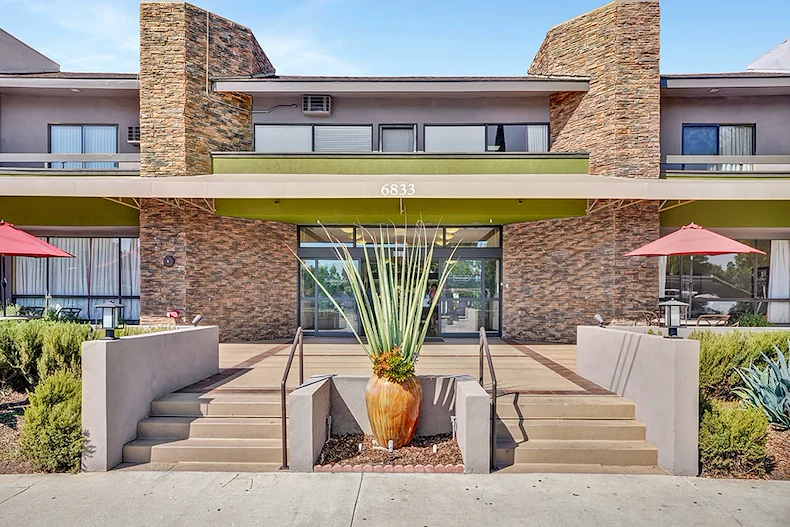 Image of Fallbrook Glen of West Hills (1)