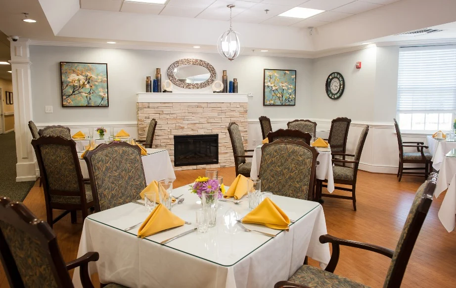 Image of Commonwealth Senior Living at Georgian Manor (3)