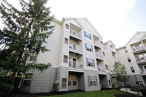 Image of Lockwood of Waterford (5)