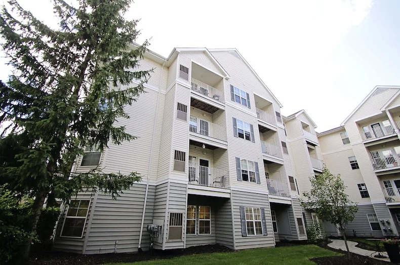 Image of Lockwood of Waterford (5)