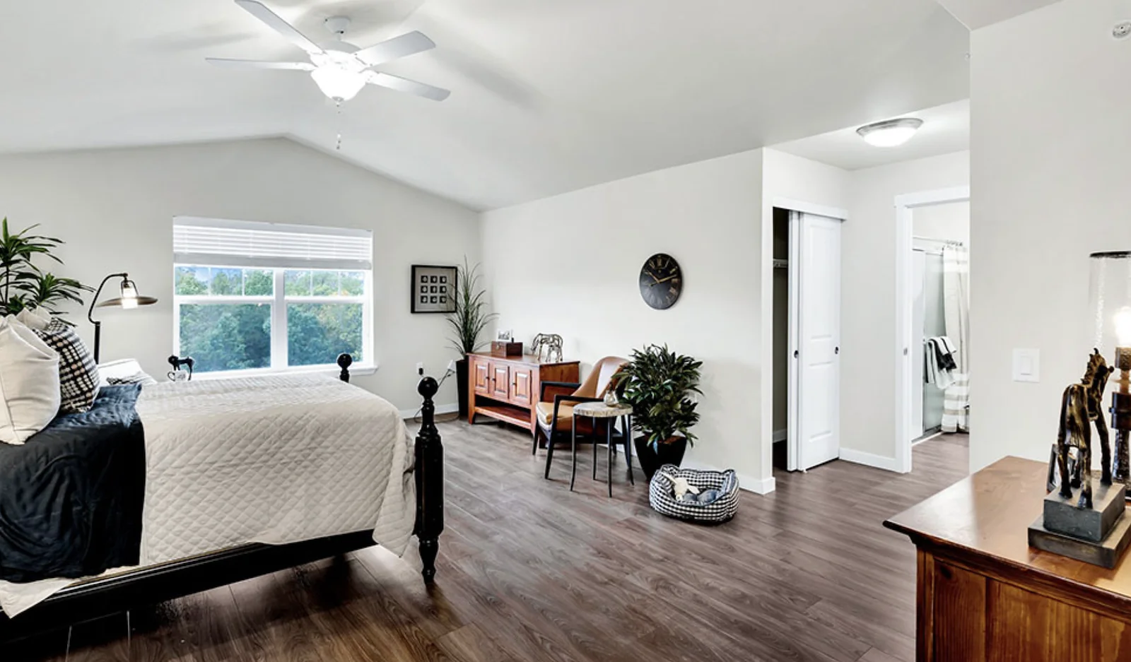 Riverwalk Estates Gracious Retirement Living Hawthorn Senior Independent Living in Kennewick, Washington AI-generated bedroom