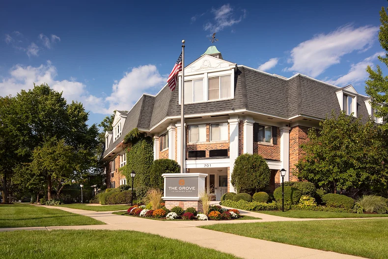 Image of The Grove Of La Grange Park (1)