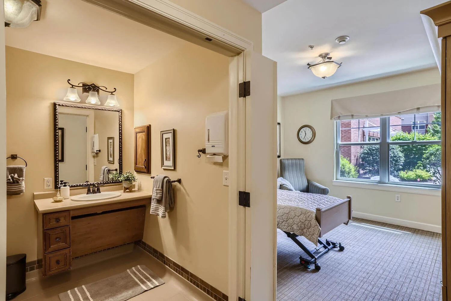 Image of The Suites at Clermont Park Care Center (8)