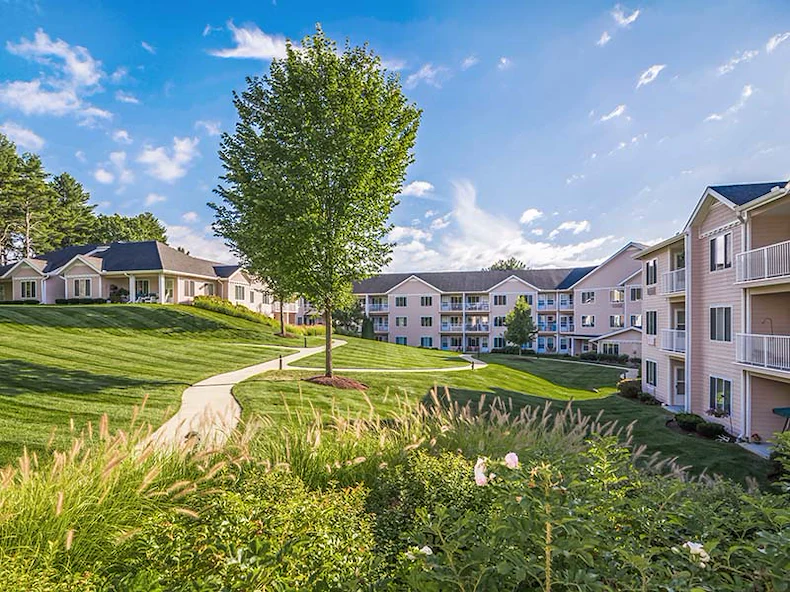 Image of Holiday Maple Suites (2)