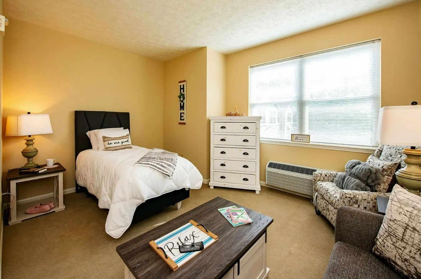 Aberdeen Crossings by New Perspective, senior living community offering assisted living in Highland Heights, OH, apartment