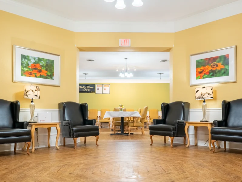 Image of Mayfair Manor (3)