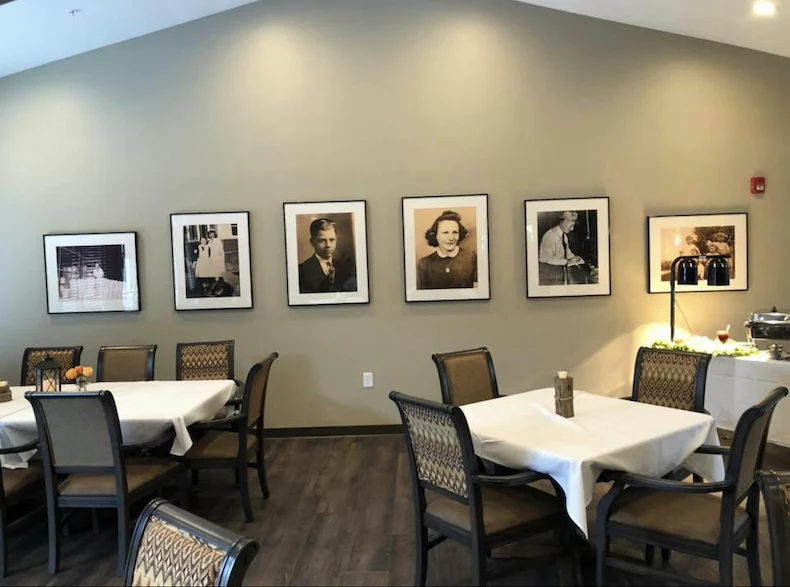 Park Vista Retirement Living - Camanche, IA, tables